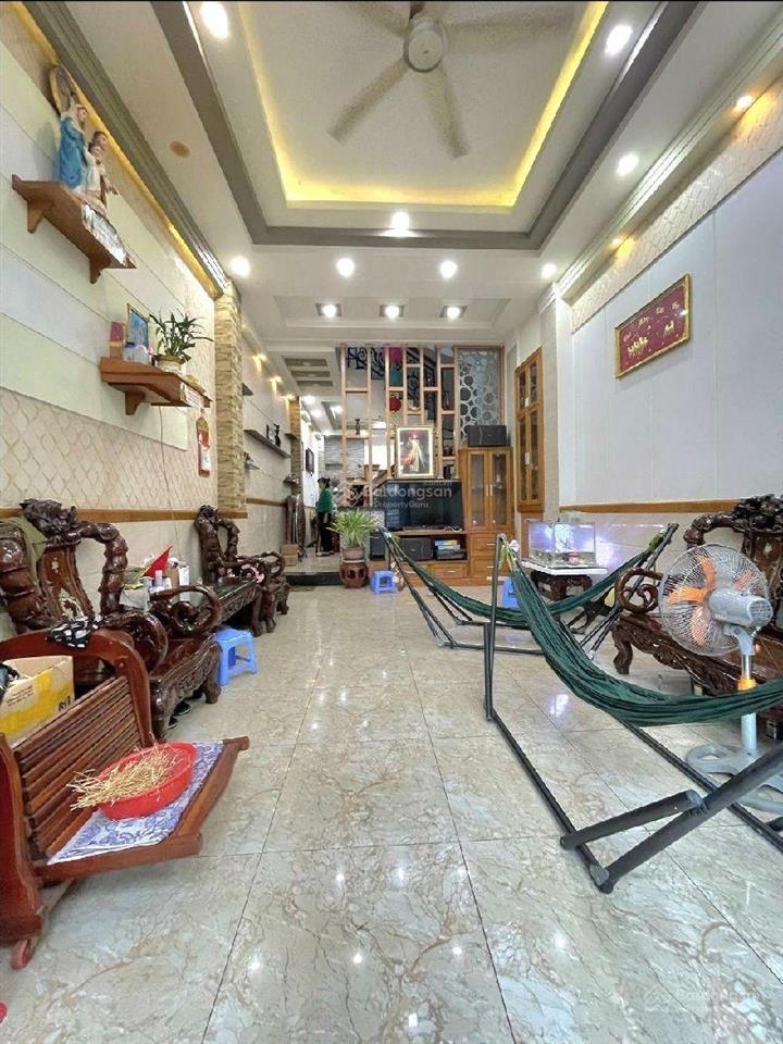 Chỉ 10 tỉ nhỉn.mặt tiền 4 tầng 4x18m kdc bình phú.