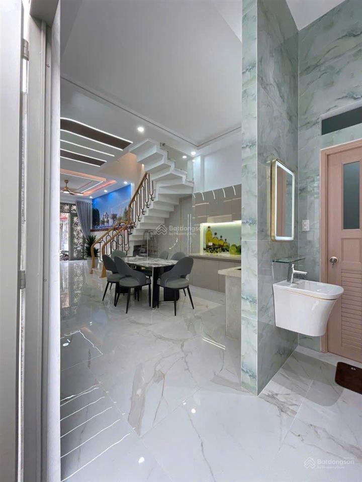 Mặt tiền kd 3 tầng  5x22m ngay âu cơ. chỉ 10 tỷ hơn