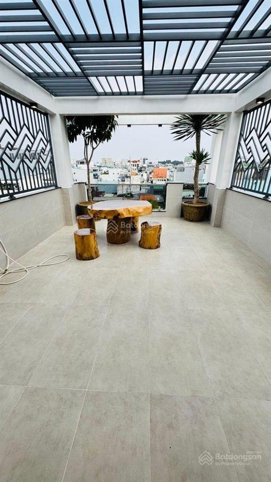 Nhỉn 7 tỉ  cạnh nt phaolo  5 tầng 4x18m full nội thất sang trọng.