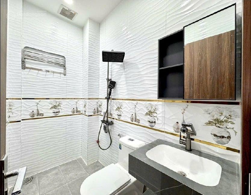 Dòng tiền 45tr/th  chdv 250m2 đối diện đầm sen. chỉ 8 tỉ nhỉn