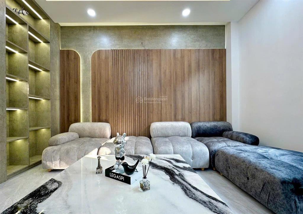 Giảm hẳn 1 tỉ mặt tiền kd 5x18m 4 tầng khu tên lửa. chỉ còn 11 tỉ hơn sẵn dòng tiền ổn định