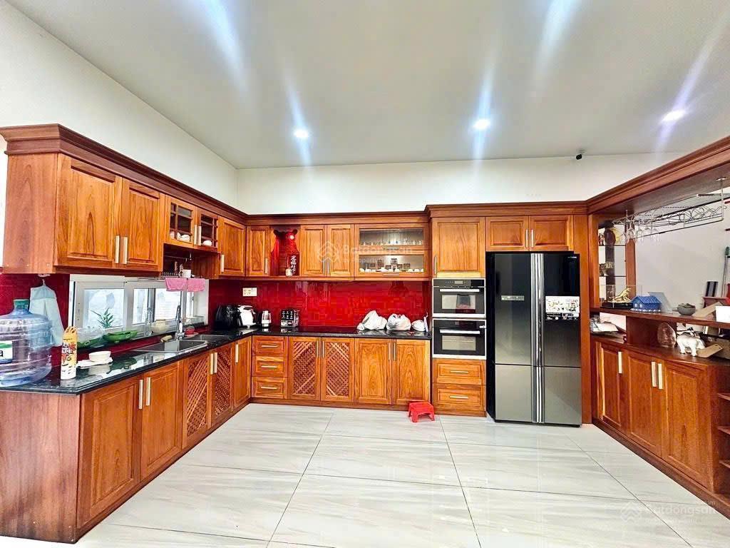 "ngộp" biệt thự 450m2 khu tên lửa  cạnh aeon. chỉ 20 tỷ