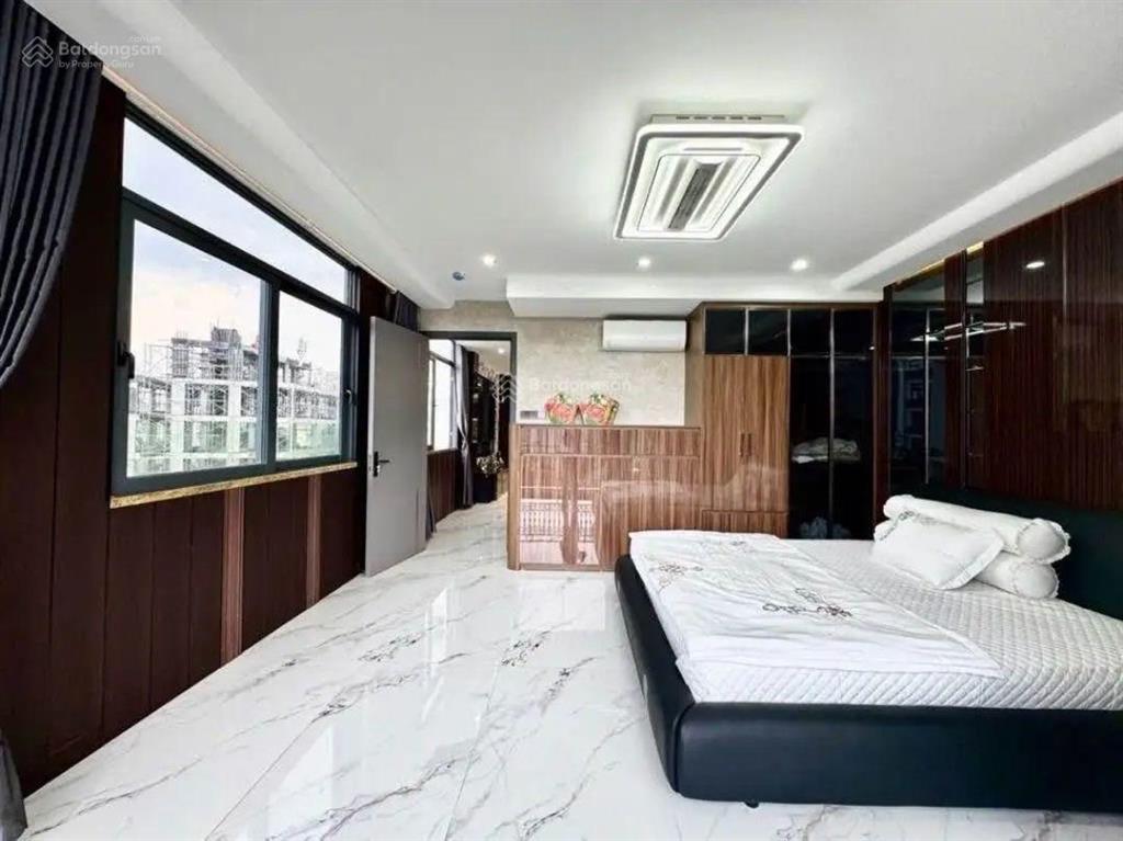 Góc 2 mặt tiền kd bà hom 3 tầng, 6.8x18m. nhỉnh 9 tỷ  dòng tiền 28tr/tháng