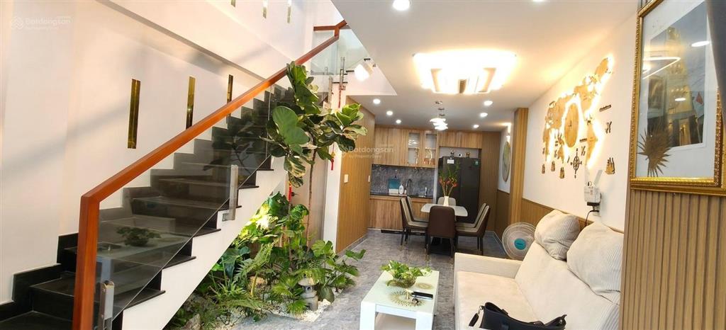 Cạnh aeon tên lửa  nhà mới 5 tầng 4x16m. chỉ 6 tỉ hơn  full nội thất hiện đại