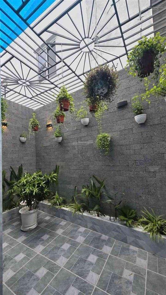 Cạnh aeon tên lửa  nhà 4x20m thang máy 5 tầng full nội thất. chỉ 8 tỷ hơn