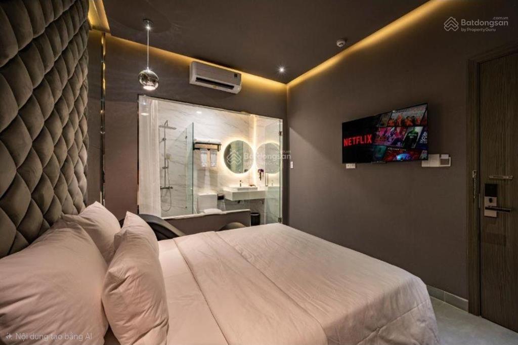 Bán khách sạn cao cấp 2400m2 khu tên lửa. chỉ 6x tỷ
