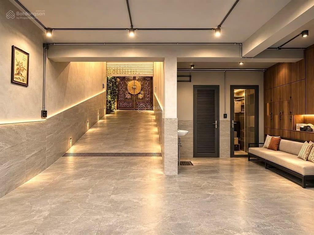 Biệt thự góc 450m2 + hầm đậu siêu xe cạnh aeon tên lửa. giá 28,9 tỉ