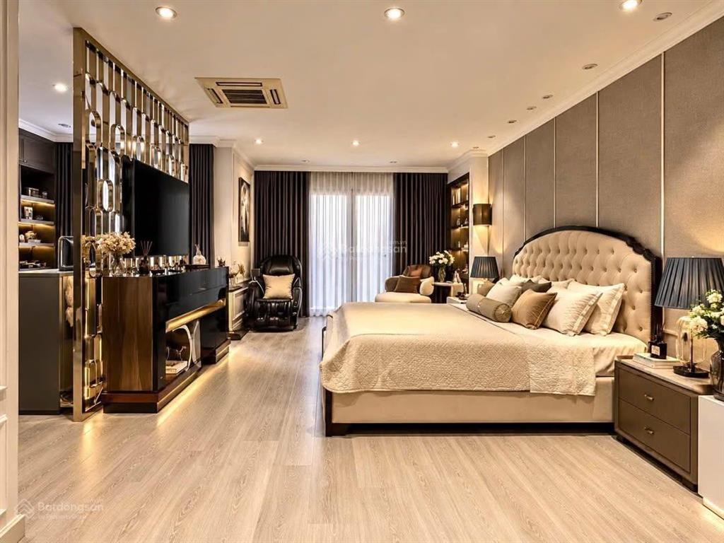 Biệt thự góc 450m2 + hầm đậu siêu xe cạnh aeon tên lửa. giá 28,9 tỉ