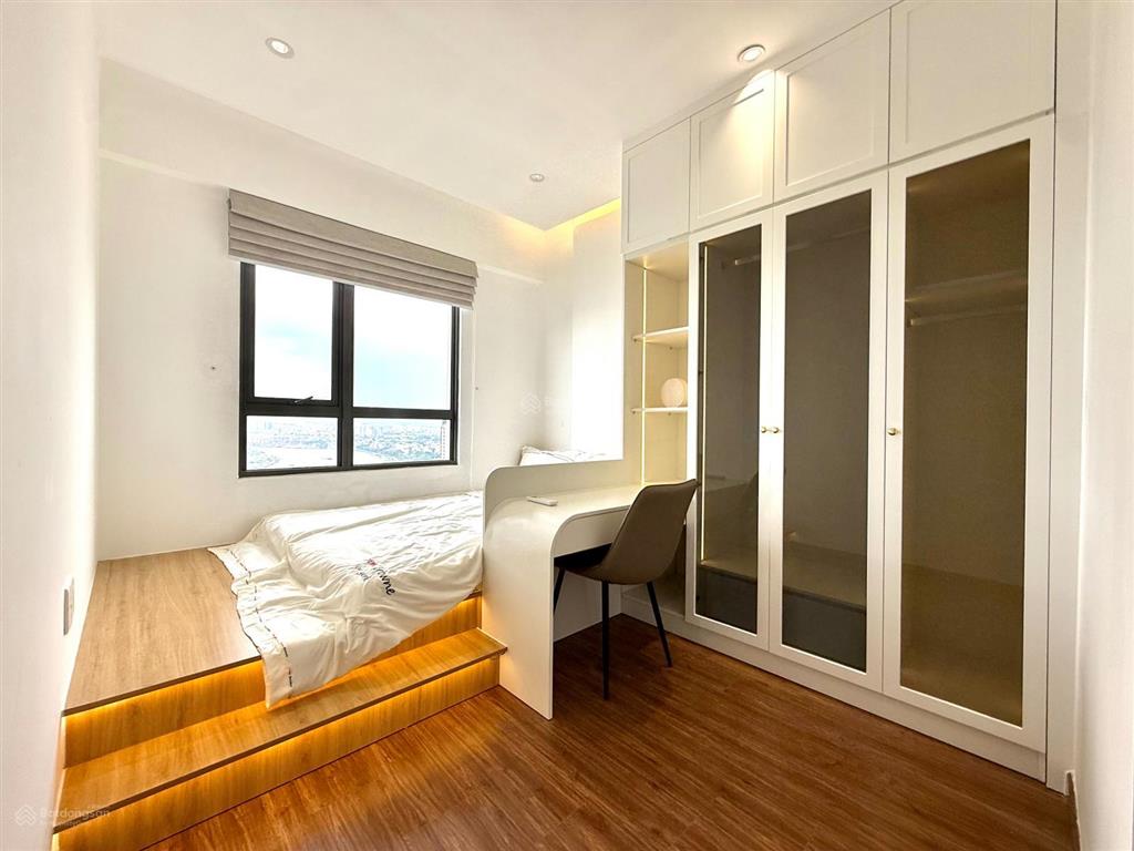 View sông  bán 2pn masteri  tầng đẹp hỗ trợ vay 80%  70m2  giá hot 8,5 tỷ all in.  0909 634 ***