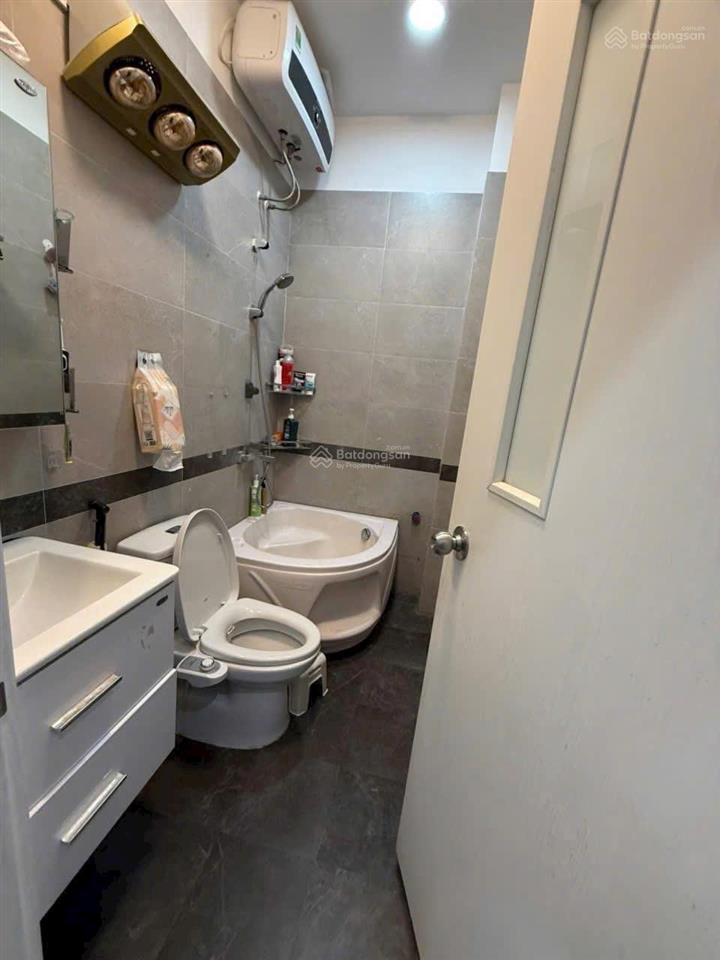 Bán nhà thái hà 43m 5 tầng, 6 phòng ngủ, cách ô tô 30m, nhà dân xây cực chắc chắn dữ tiền cực tốt