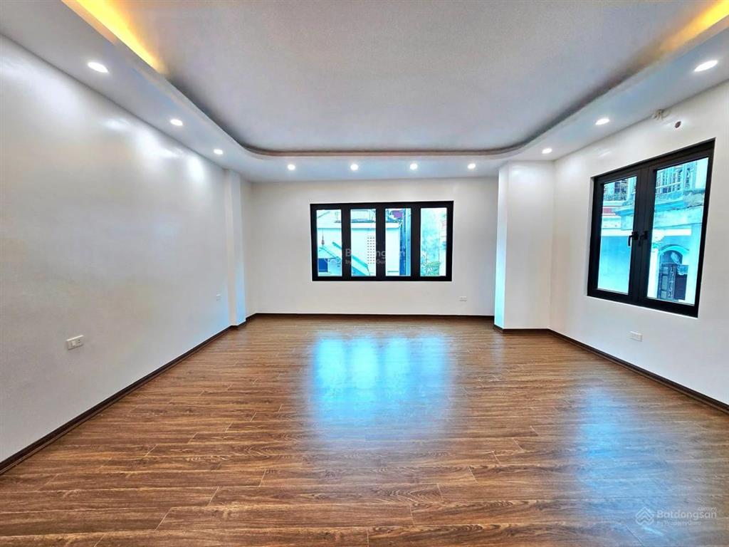 Bán nhà phân lô vành đai 2.5 ô tô tránh, vỉa hè, thang máy, giá trị gia tăng cao, 2 thoáng