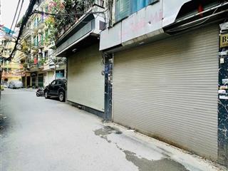Bán nhà phân lô đường láng ô tô tránh cửa nhà đẹp ở ngay  5 tầng nhà dân