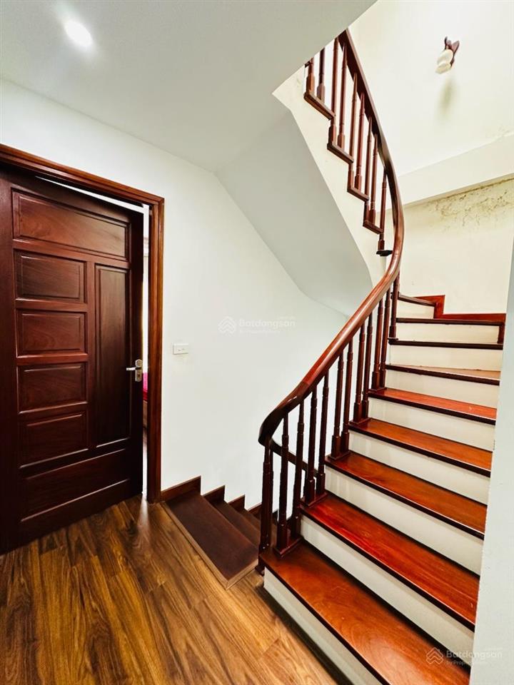 Bán nhà phân lô thanh xuân 5 tầng 38m ngõ oto thông kinh doanh dân trí tốt full nội thất