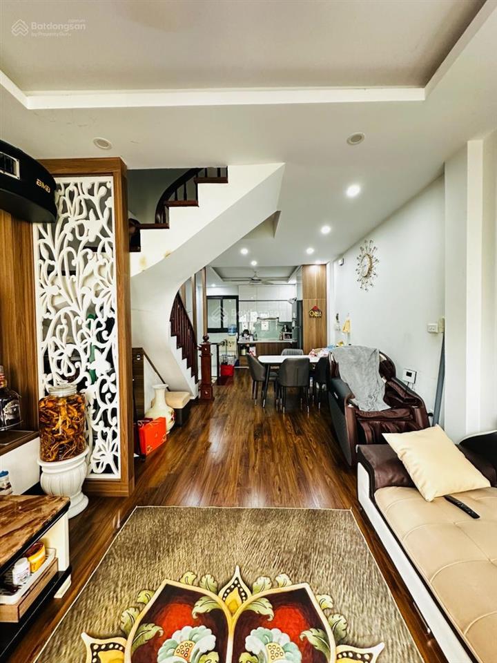 Bán nhà phân lô thanh xuân 5 tầng 38m ngõ oto thông kinh doanh dân trí tốt full nội thất