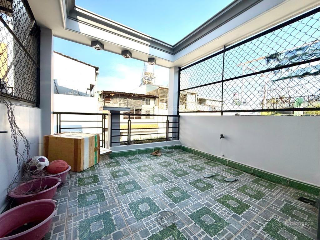 Mặt tiền đẹp  ngay kdc bình phú  tt quận 6  vị trí đẹp  4 tầng btct 30m2  sổ đẹp hc đủ  5.xx