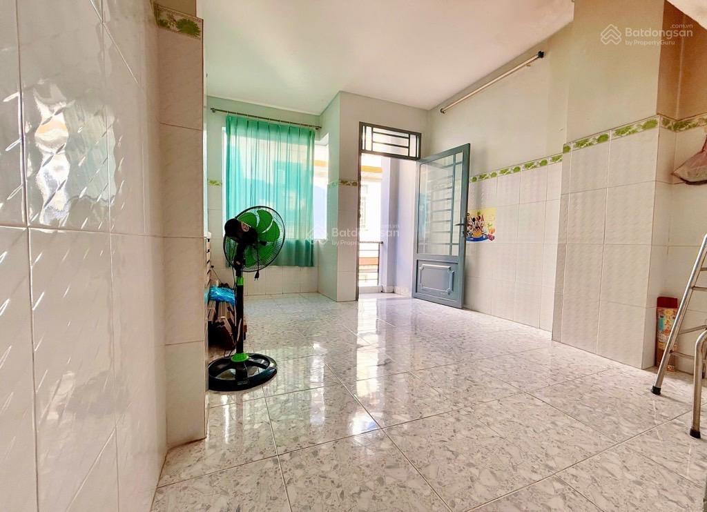 Mặt tiền đẹp  ngay kdc bình phú  tt quận 6  vị trí đẹp  4 tầng btct 30m2  sổ đẹp hc đủ  5.xx