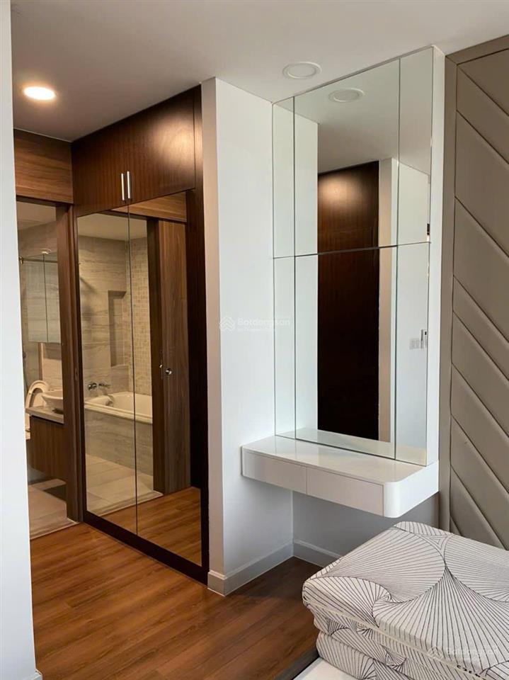Bán cc tại kingdom 101, 7,5 tỷ, 80m2, 2pn, 2wc, nội thất đầy đủ.  0825 863 *** mr. trí