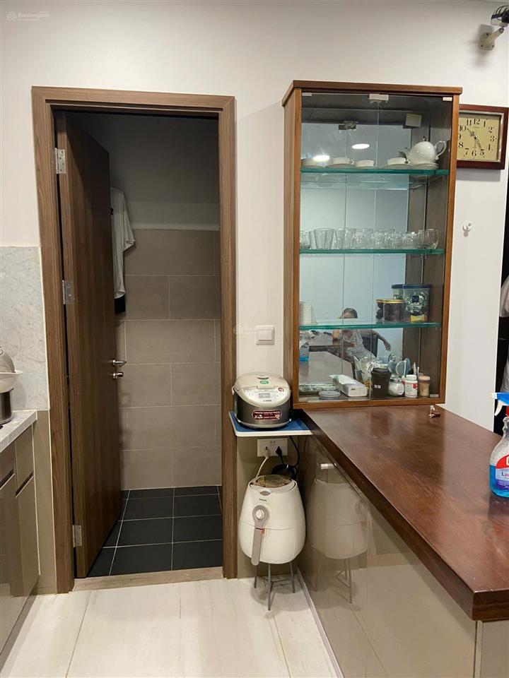 Ngộp bán lỗ 1 tỷ căn hộ 2pn 2wc kingdom101 q10, view q1 độc tôn thời điểm này.  0825 863 ***
