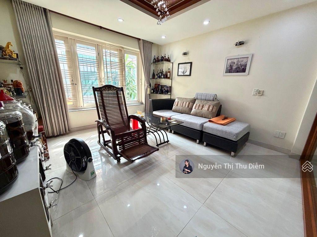 Mặt tiền rạch xuyên tâm  ngay đh văn lang  nhà đẹp 5 tầng  65m2 ( 4m x 16m)  giá 15.4 tỷ