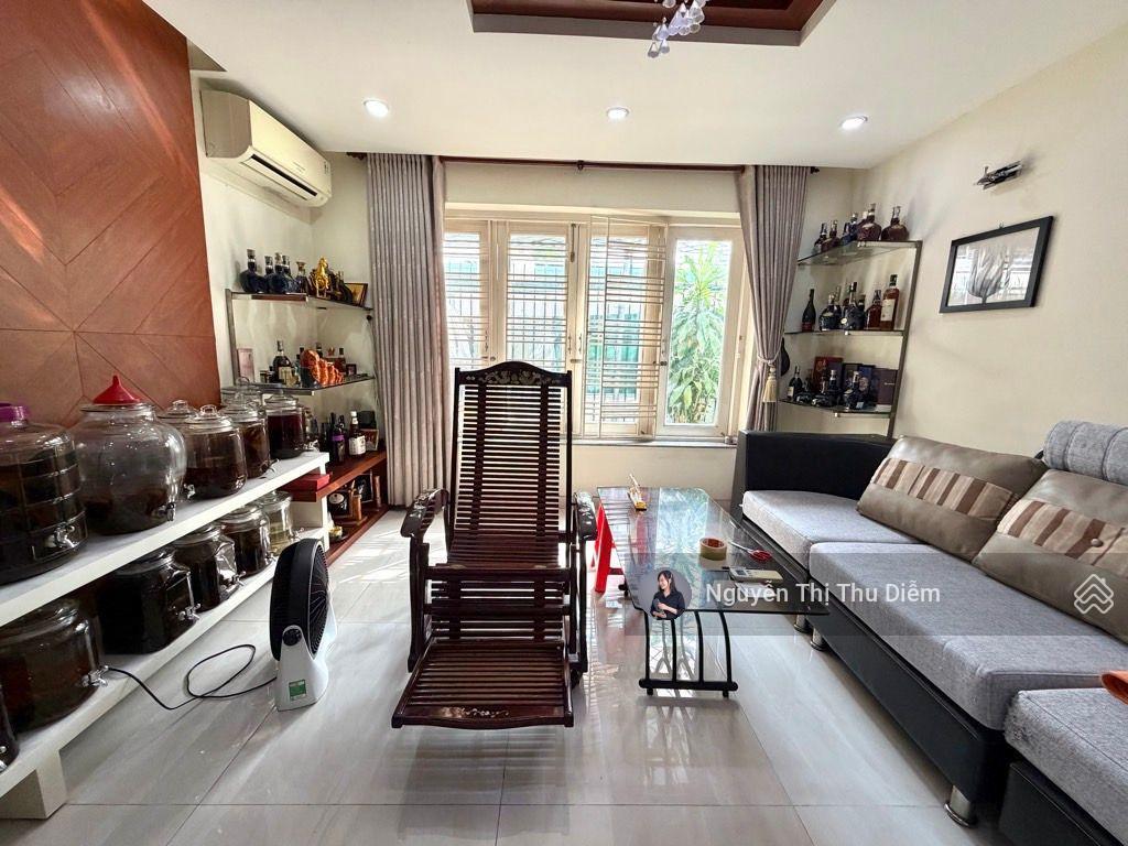 Mặt tiền rạch xuyên tâm  ngay đh văn lang  nhà đẹp 5 tầng  65m2 ( 4m x 16m)  giá 15.4 tỷ