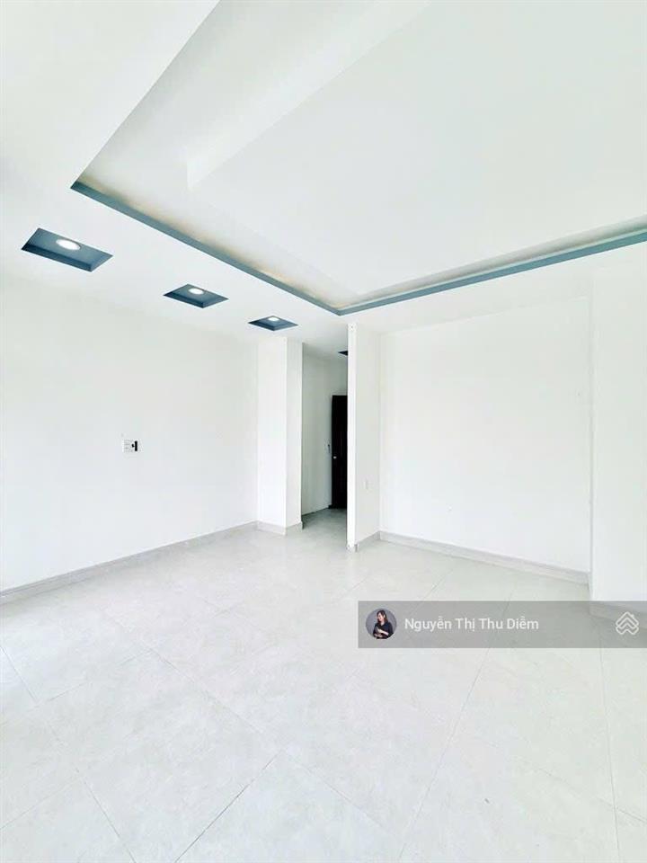 Sát mặt tiền đại lộ phạm văn đồng  hẻm 4m  5 tầng btct  4pn  45m2 (4.5x10m)  chỉ 7.x tỷ