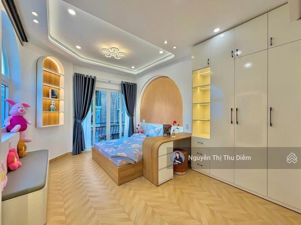 Siêu phẩm nhà mới hẻm xe hơi ngay lê văn sỹ dtsd 110m2  5 tầng sân thượng btct  3pn 4wc full nt