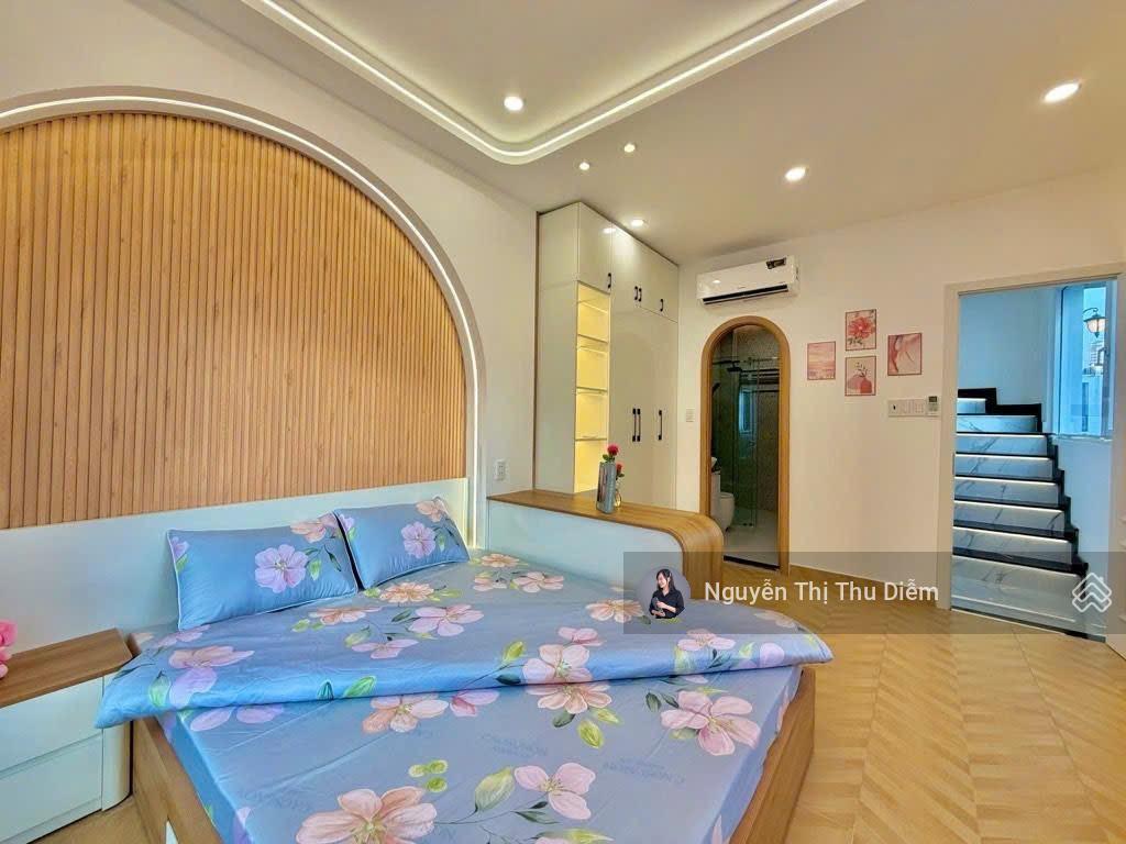 Siêu phẩm nhà mới hẻm xe hơi ngay lê văn sỹ dtsd 110m2  5 tầng sân thượng btct  3pn 4wc full nt