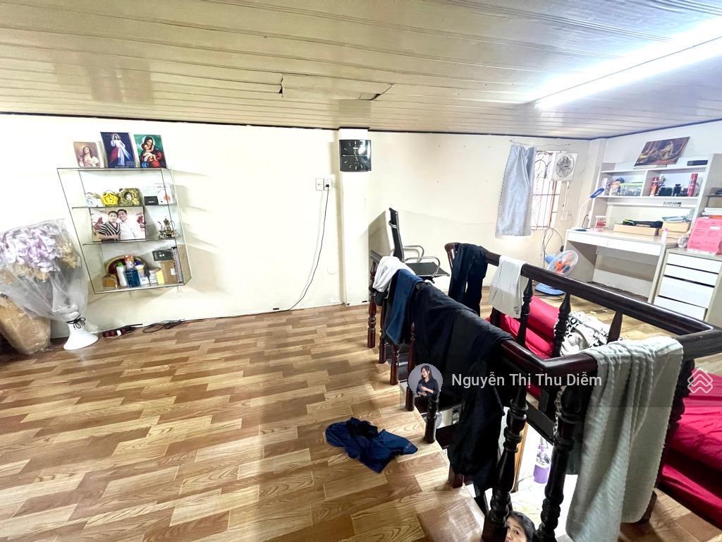 Gấp bán  ngã 4 nguyễn gia trí (d2)  xây chdv  186m2 (6.2m x 27m)  dòng tiền 250tr/tháng