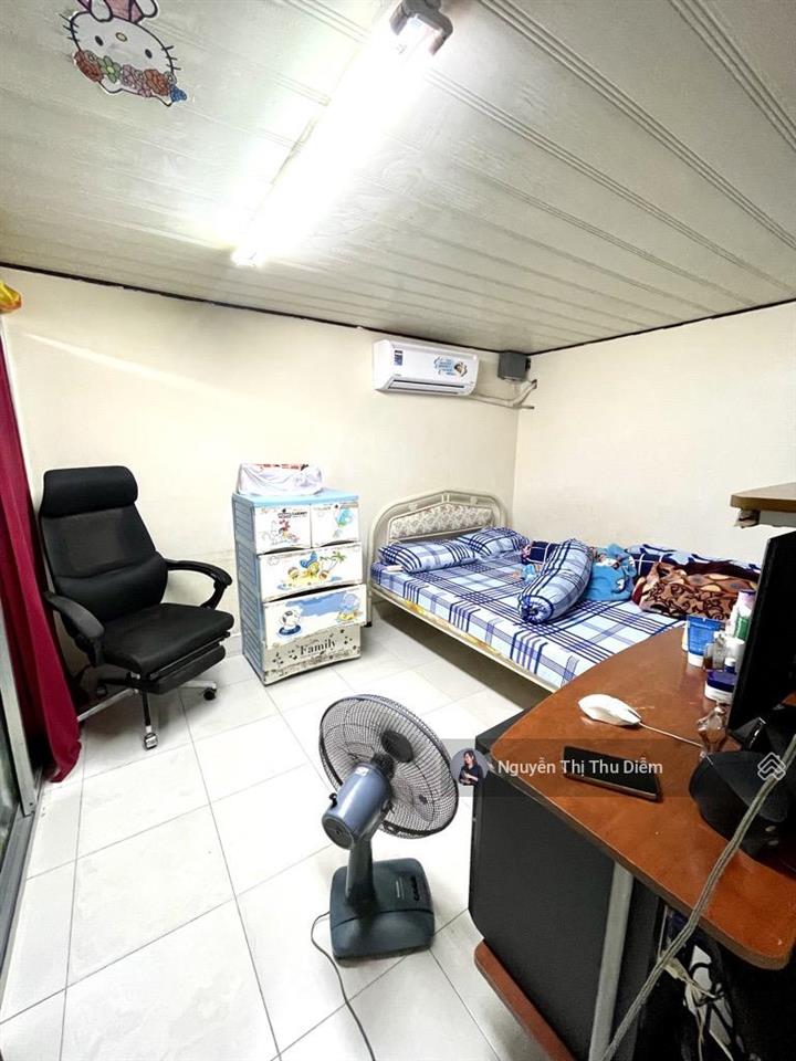 Gấp bán  ngã 4 nguyễn gia trí (d2)  xây chdv  186m2 (6.2m x 27m)  dòng tiền 250tr/tháng