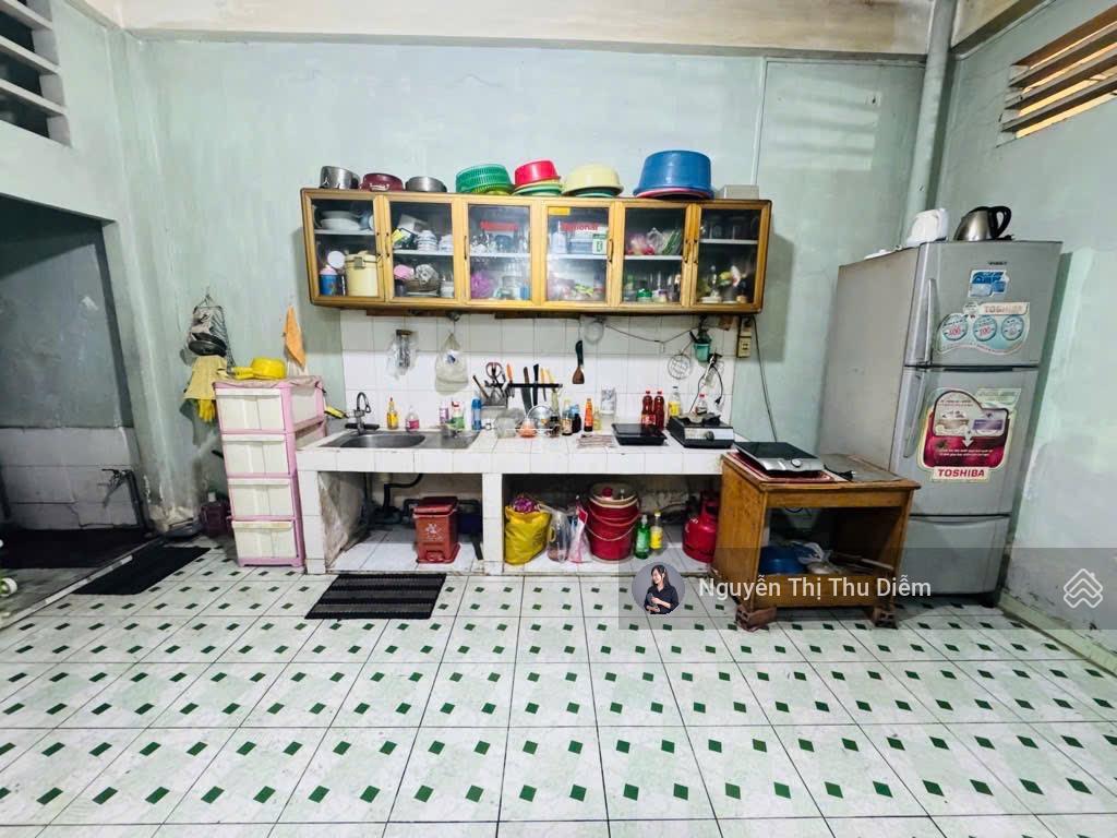 Giảm sâu 2 tỷ  kế bên đh hutech  hẻm xe hơi  2 tầng  66m² (4m x 17m)  sổ vuông vức  xây 5t
