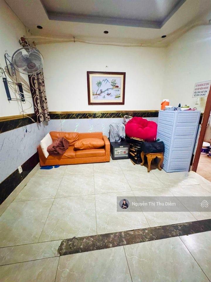 Khu vip đường hoa phú nhuận  khách sạn cc dòng tiền 200 tr/tháng  dt 91 m²  5 tầng  thang máy