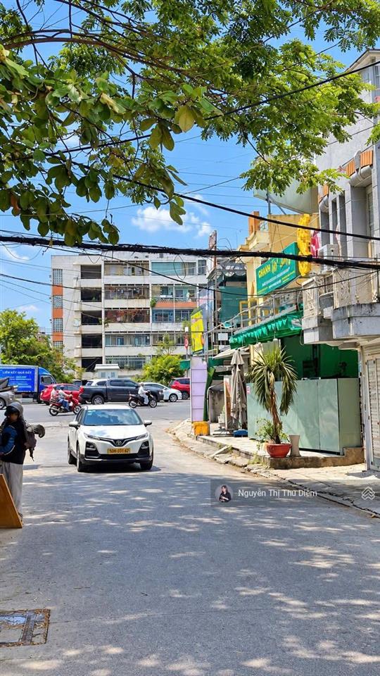 Sát ngay mt phạm văn đồng  hẻm oto tránh  54m2 (4.3mx13m)  ở và kinh doanh