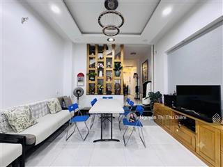 Ô tô 7 chỗ vào nhà  lê quang định 70m2 (4.2m x 16m)  nở hậu 7m  4 tầng btct  có pn tầng trệt