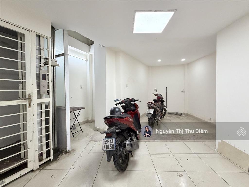 Chdv 6 tầng thang máy  doanh thu 70 tr/tháng  19 pn  hẻm ô tô tới nhà  73m² (4.5m x 17m)