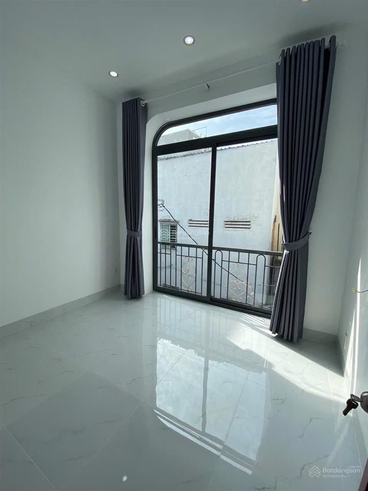 Quận 6 nhà cho thuê lò gốm 2pn giá chỉ 8,5 triệu/tháng