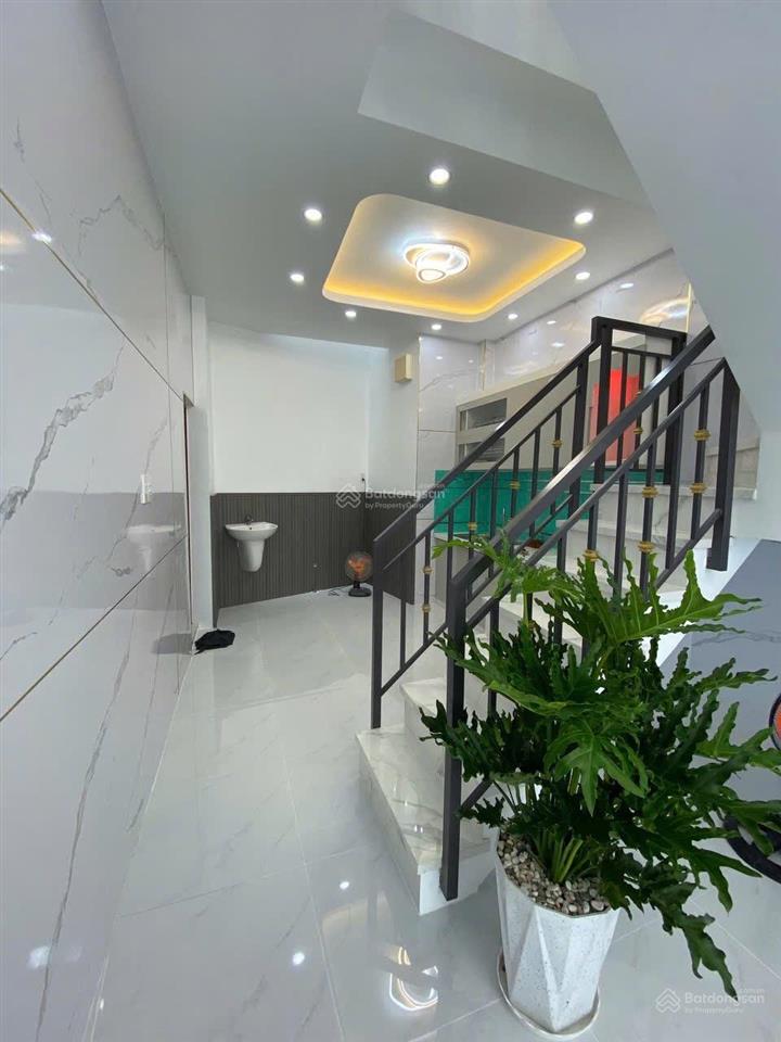 Quận 6 nhà cho thuê lò gốm 2pn giá chỉ 8,5 triệu/tháng