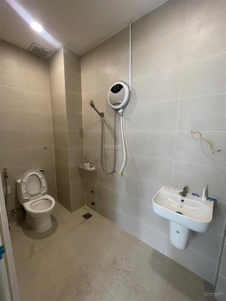 Hiếm có! nhà phố kinh doanh đầu hoàng hoa thám  cộng hòa (tân bình) hẻm 8m cận kề ga t3