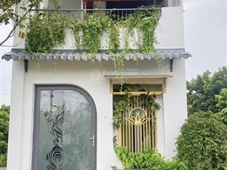 Bán nhà 2 tầng thiết kế hiện đại dtsd 75m2  trường lưu q9 cũ  đường ô tô 8m chỉ 4.3 tỷ