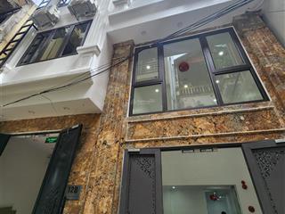 Bán nhà xây mới 6 tầng 40m thang máy. phố cự lộc, thanh xuân. giá 10,5 tỷ.