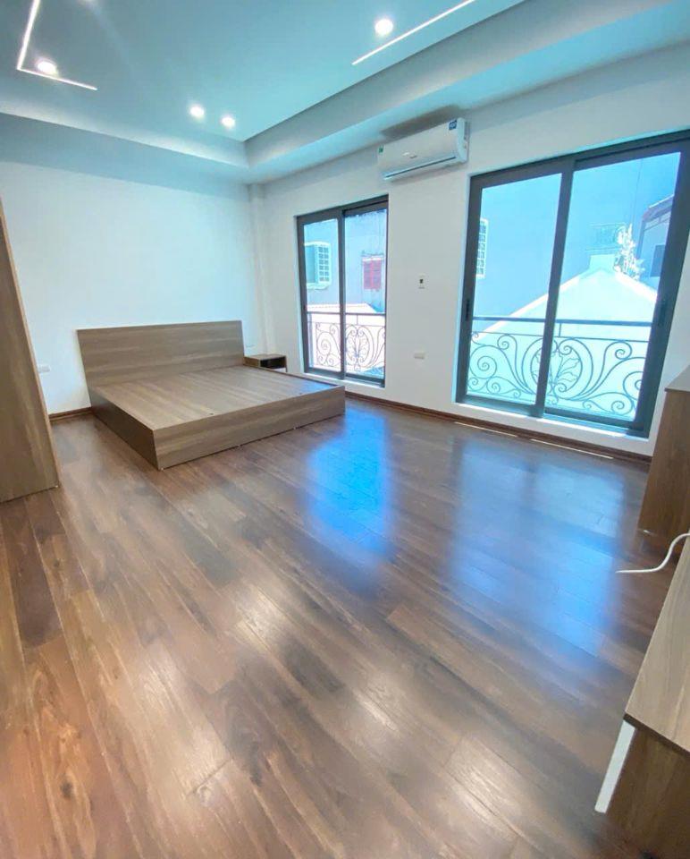 BÁN NHÀ PHỐ ĐỊNH CÔNG, 36M2, XÂY 7 TẦNG, THANG MÁY, NGÕ 3 GÁC VÀO NHÀ. HƠN 8 TỶ