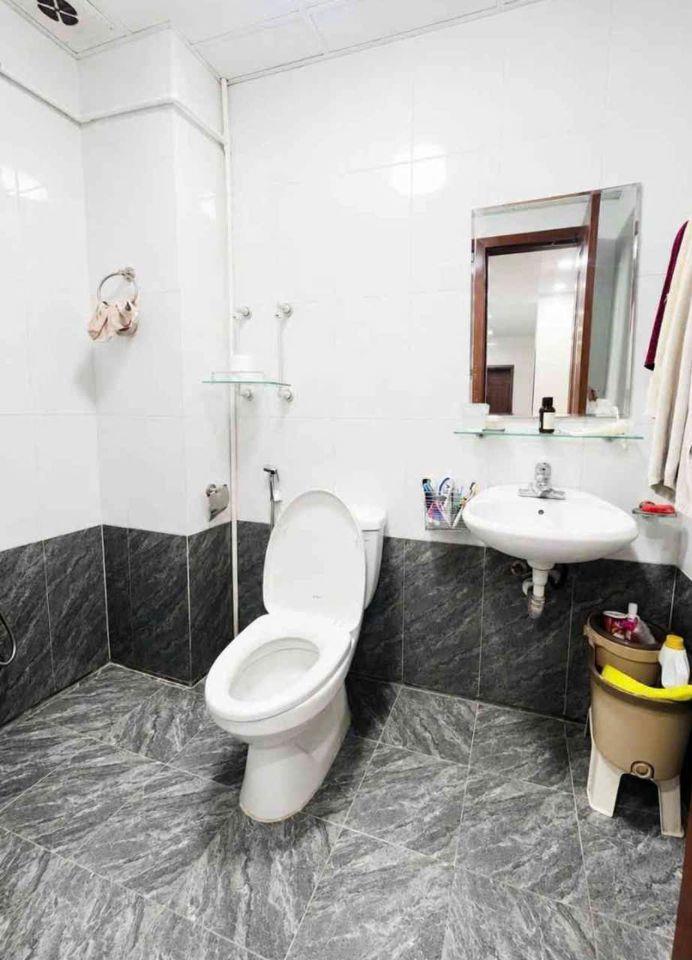 BÁN CHUNG CƯ HƠN 4 TỶ, 75M2, 3P.NGỦ, 2VS, MẶT ĐƯỜNG NGUYỄN XIỂN, HÀ NỘI. SỔ RIÊNG LÂU DÀI.