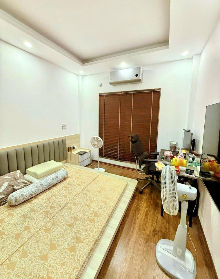 BÁN NHÀ PHỐ ĐẠI TỪ, 35M2, 6 TẦNG, THANG MÁY, NHỈNH 8 TỶ TÍ. 