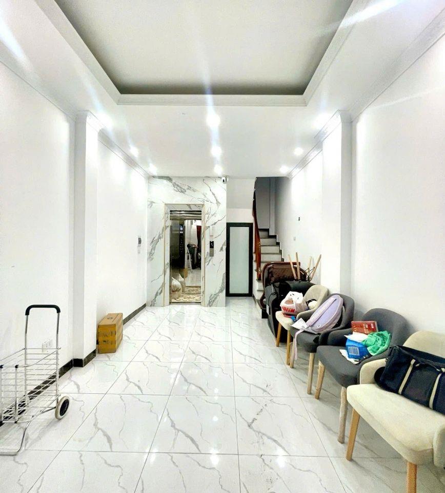 BÁN NHÀ PHỐ ĐẠI TỪ, 35M2, 6 TẦNG, THANG MÁY, NHỈNH 8 TỶ TÍ. 