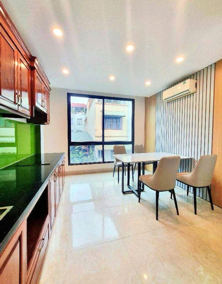 BÁN NHÀ PHƯỜNG HOÀNG LIỆT - 8.18 TỶ, 40M2 Ô TÔ ĐỖ CỬA, VÀO NHÀ.