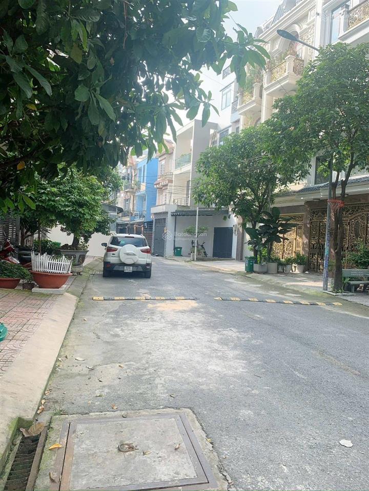 Nhà mt kinh doanh ngay chợ đêm việt lập, sát phạm văn đồng dt 120m2 giá 9tỷ