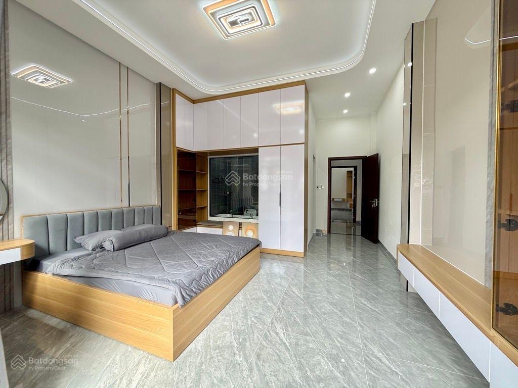 Nhà mt kinh doanh ngay chợ đêm việt lập, sát phạm văn đồng dt 120m2 giá 9tỷ