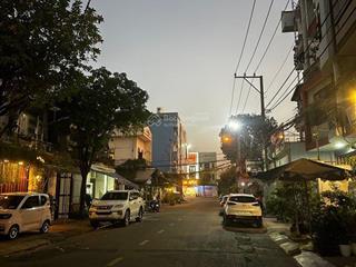 Bán lô đất khu vip bên sông dt 100m2, shr, khu hiếm đất bán, giá chỉ 6.8tỷ,