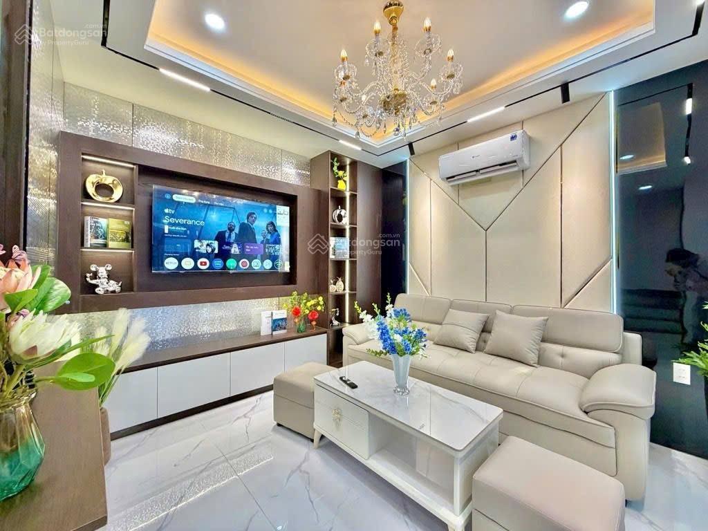 Sở hữu nhà ngay trung tâm thủ đức gần vincom, hoàng diệu 2, dt 110m2 chỉ 7.5 tỷ