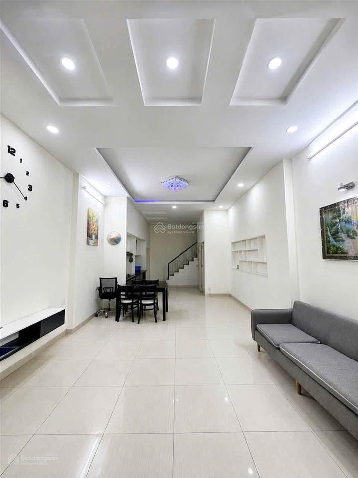 Bán nhà 3 tầng kdc hồng long ngay vạn phúc city shr hoàn công hẻm xe hơi.
