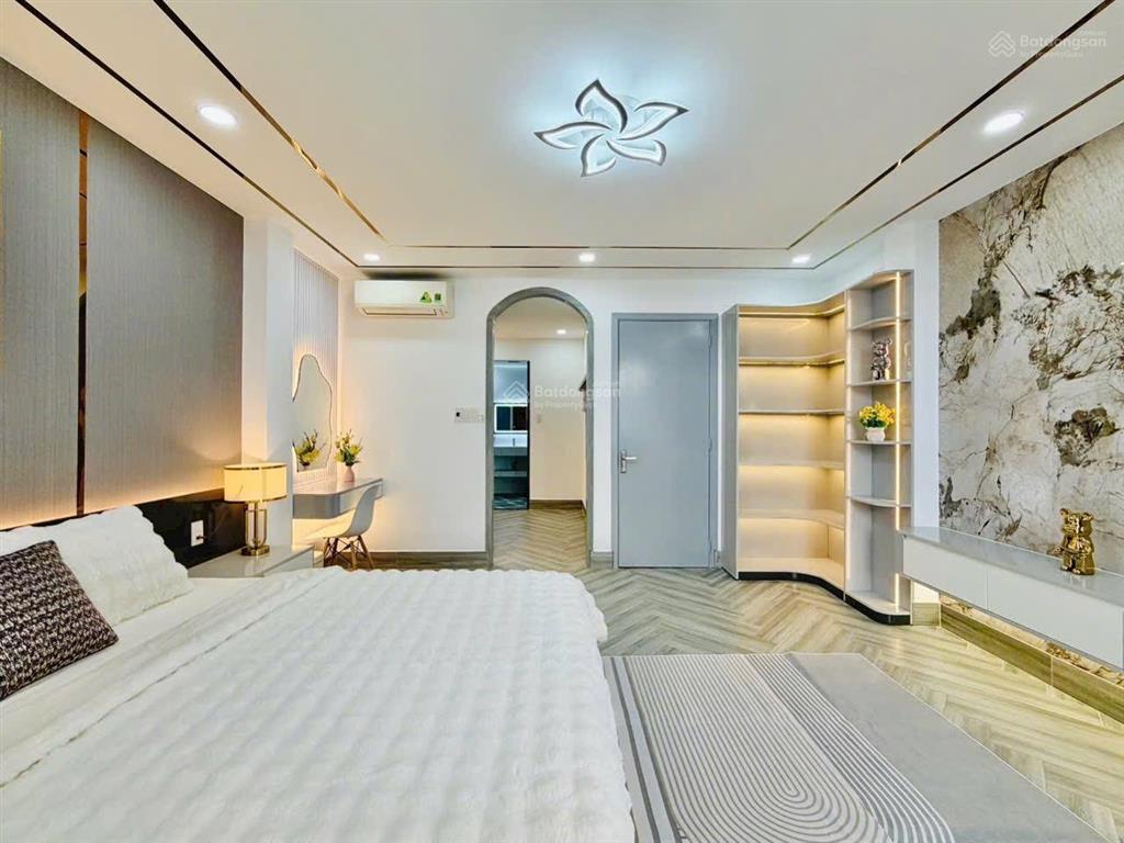 Chỉ 7.1 tỷ sở hữu nhà 3 tầng, shr, đối diện vạn phúc city giá rẻ hiếm còn sót lại.